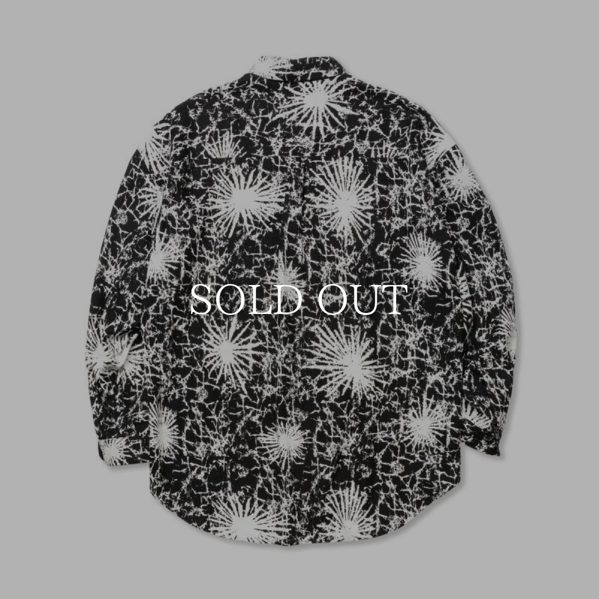 画像2: CALEE  BATIK PATTERN OVER SHILHOUETTE L/S SH (2)