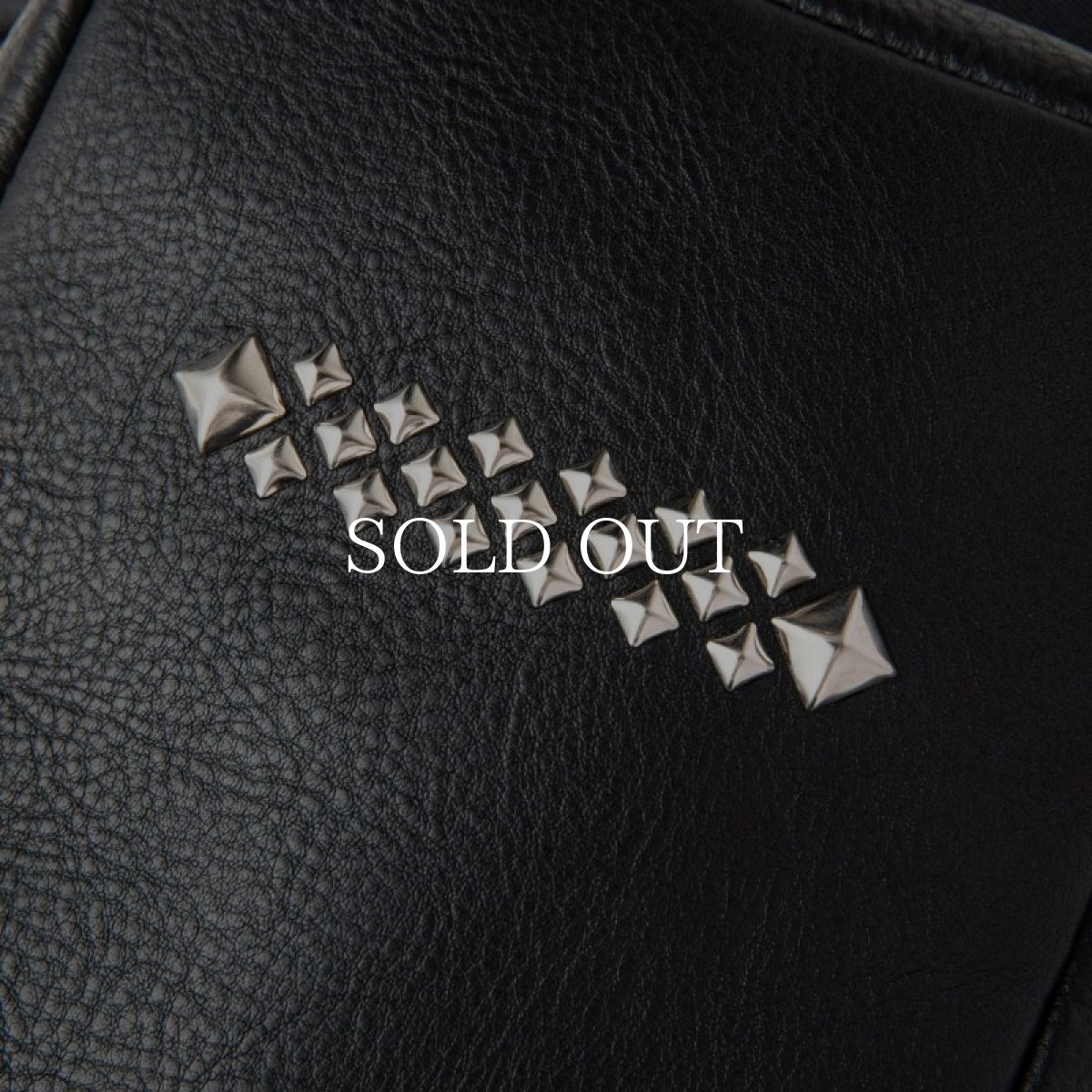 画像3: CALEE  STUDS LEATHER SHOULDER POUCH ＜TYPE A＞ (3)