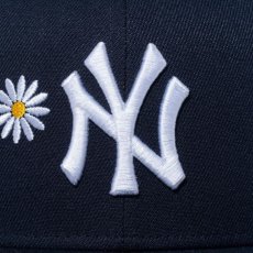 画像8: NEW ERA  59FIFTY Flower Embroidery ニューヨーク・ヤンキース ネイビー (8)