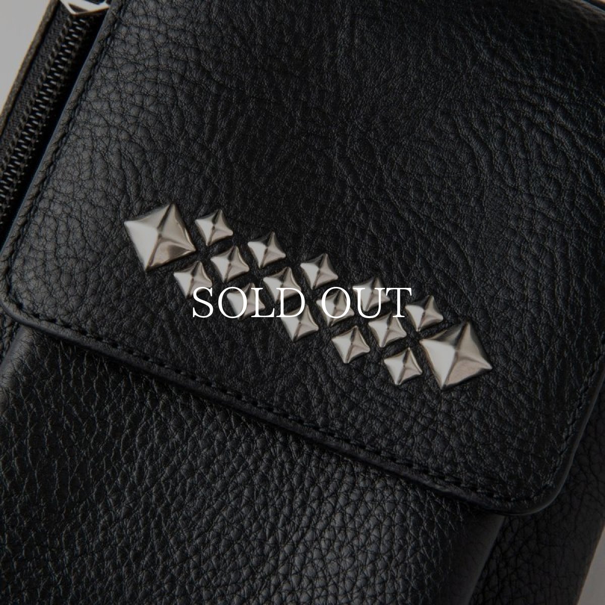画像3: CALEE  STUDS LEATHER SHOULDER POUCH ＜TYPE B＞ (3)