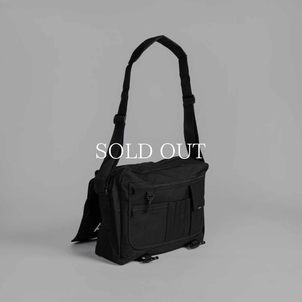 画像5: APPLEBUM  Logo Messenger Bag (5)