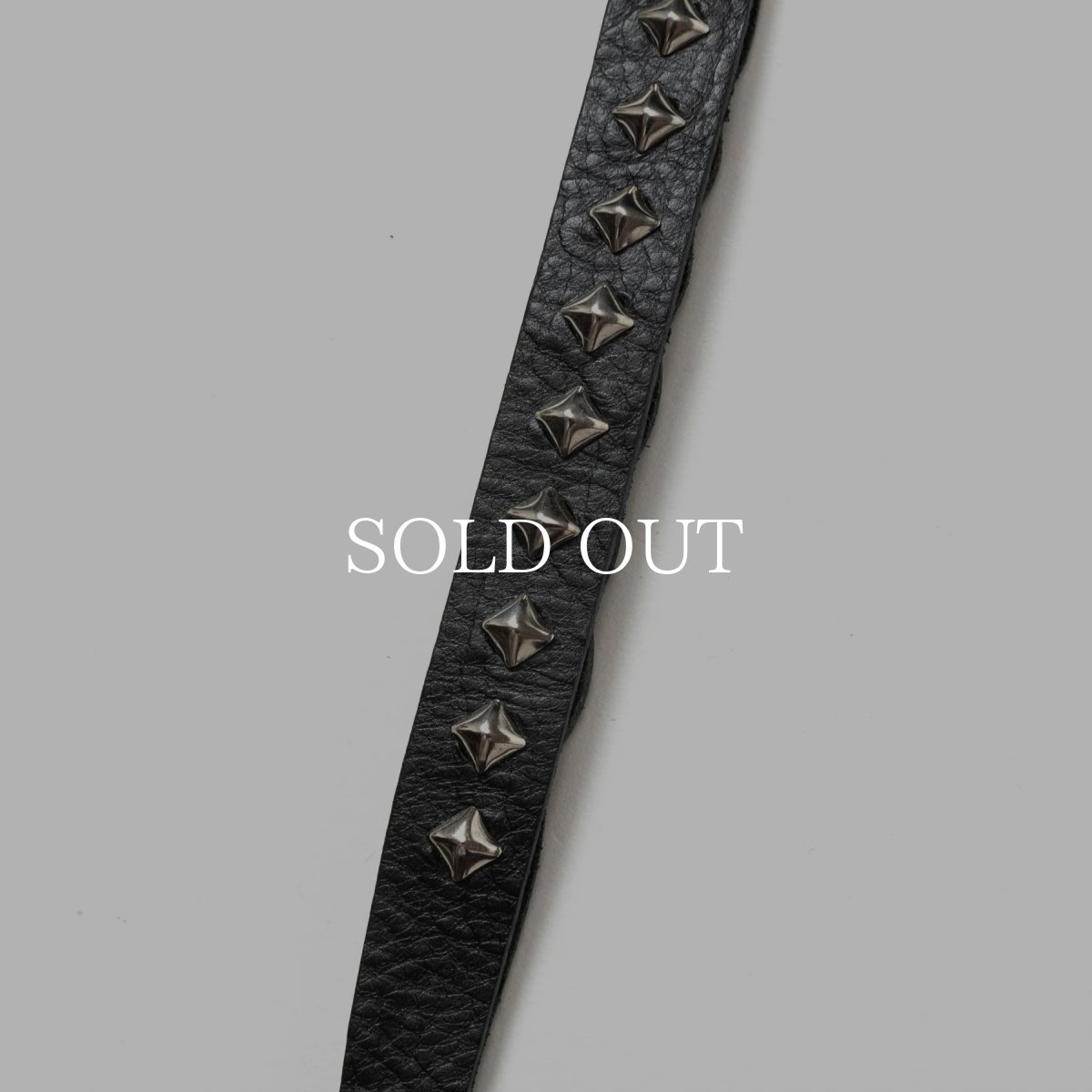 画像4: CALEE  STUDS & KNITTING LEATHER SMART PHONE STRAP (4)