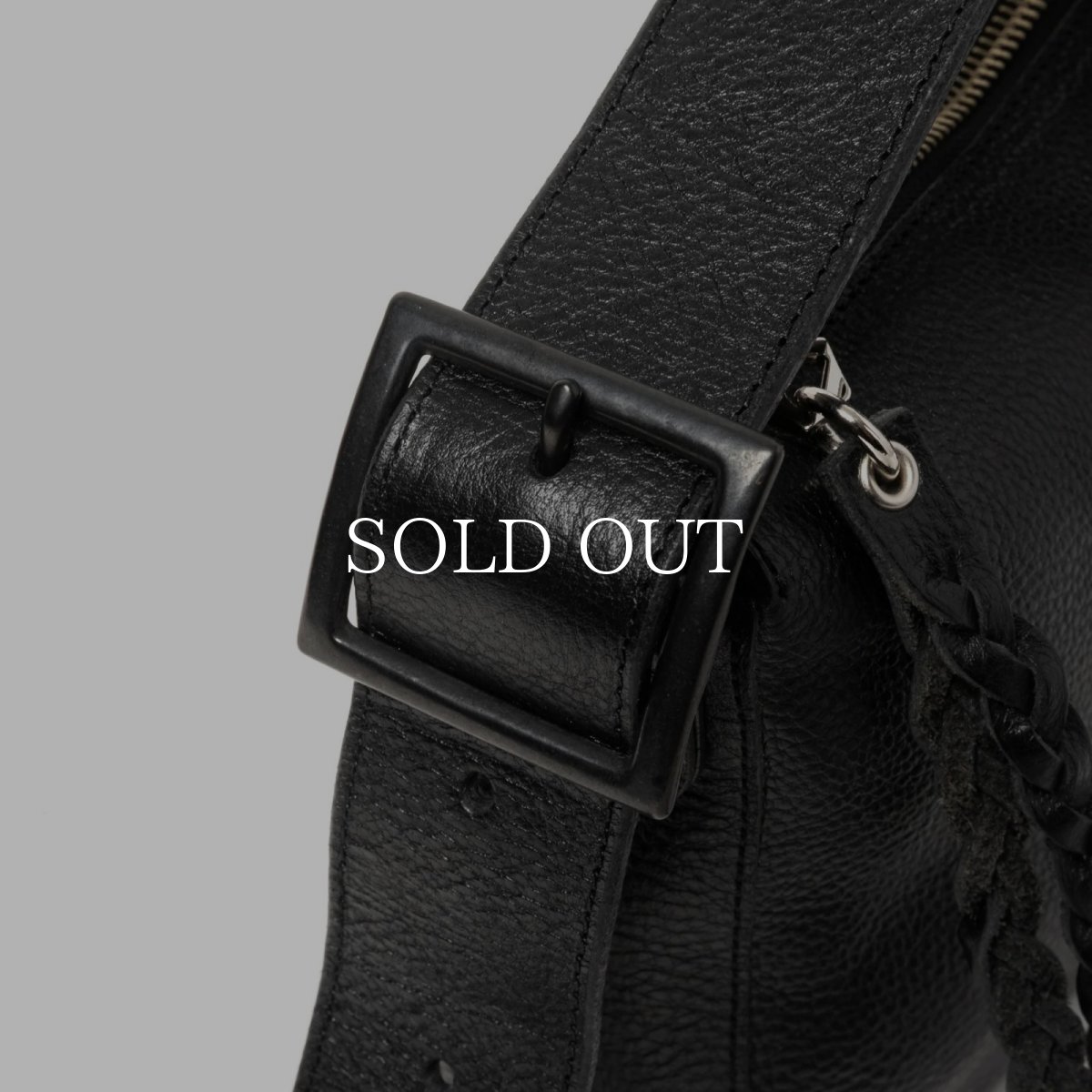 画像7: CALEE  STUDS LEATHER SHOULDER BAG <REGULAR> (7)