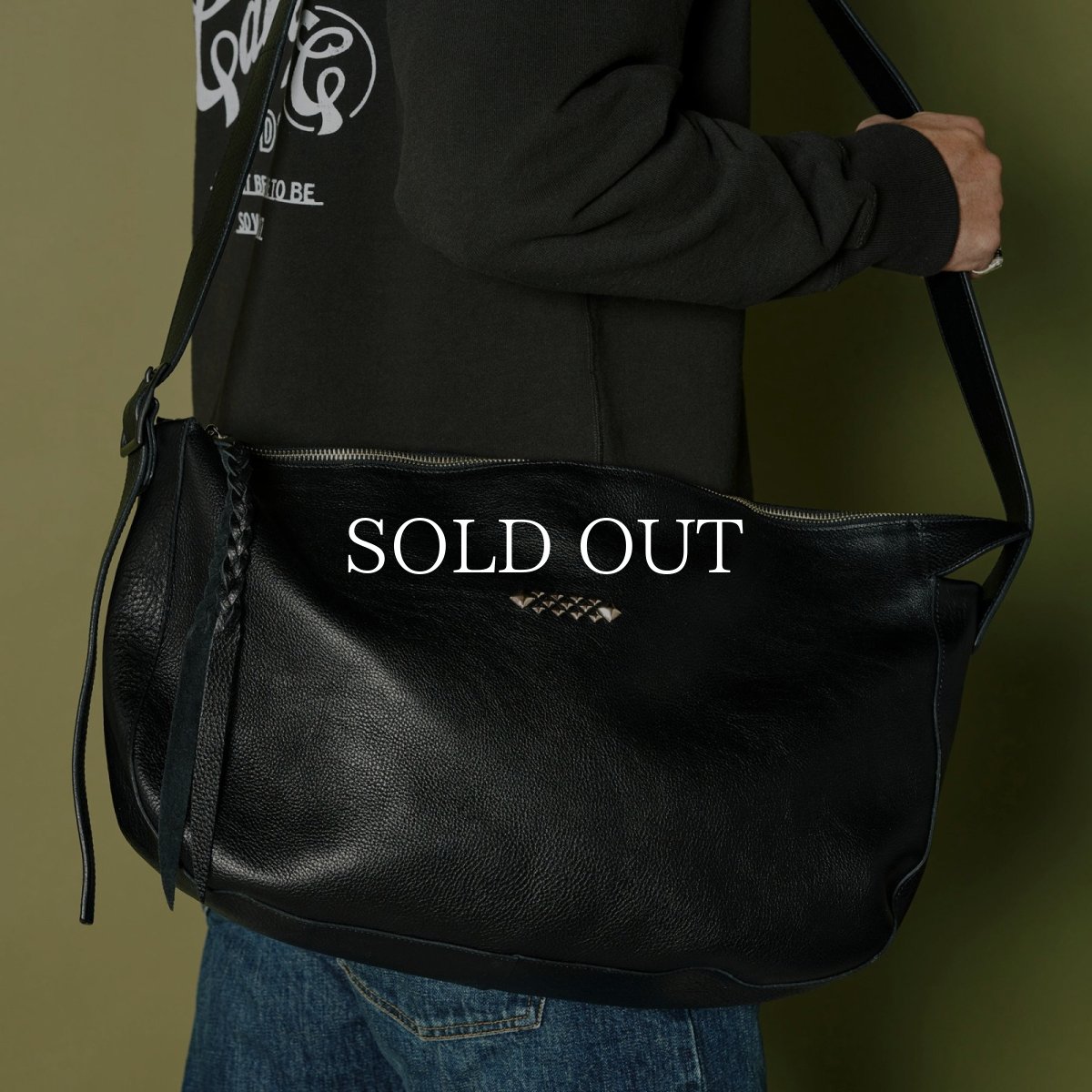 画像9: CALEE  STUDS LEATHER SHOULDER BAG ＜LARGE＞ (9)