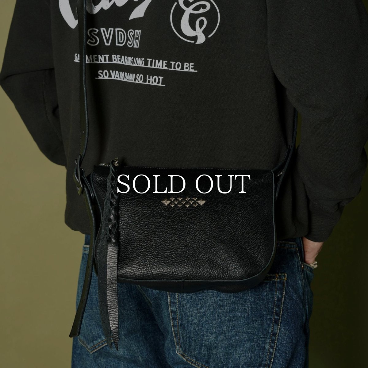 画像10: CALEE  STUDS LEATHER SHOULDER BAG <REGULAR> (10)