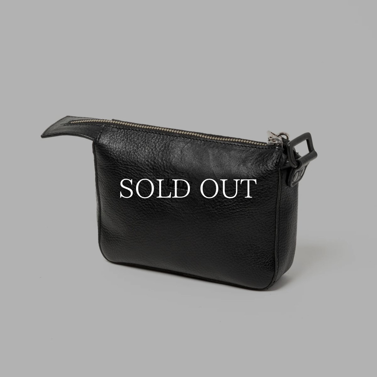 画像5: CALEE  STUDS LEATHER MULTI POUCH (5)