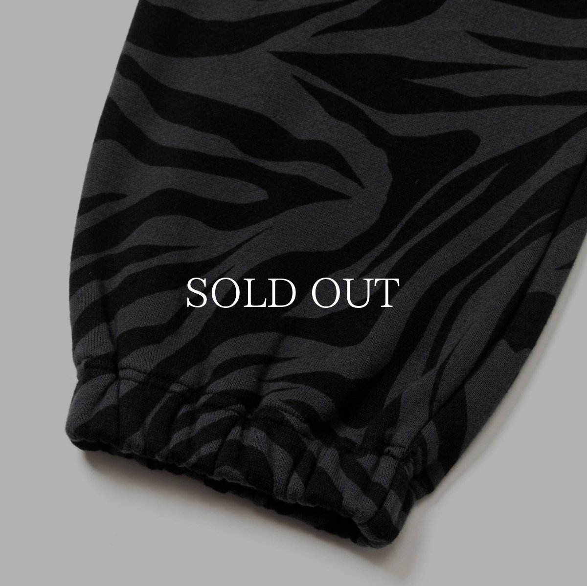 画像6: CALEE  ZEBRA PATTERN SWEAT RELAX PANTS (6)