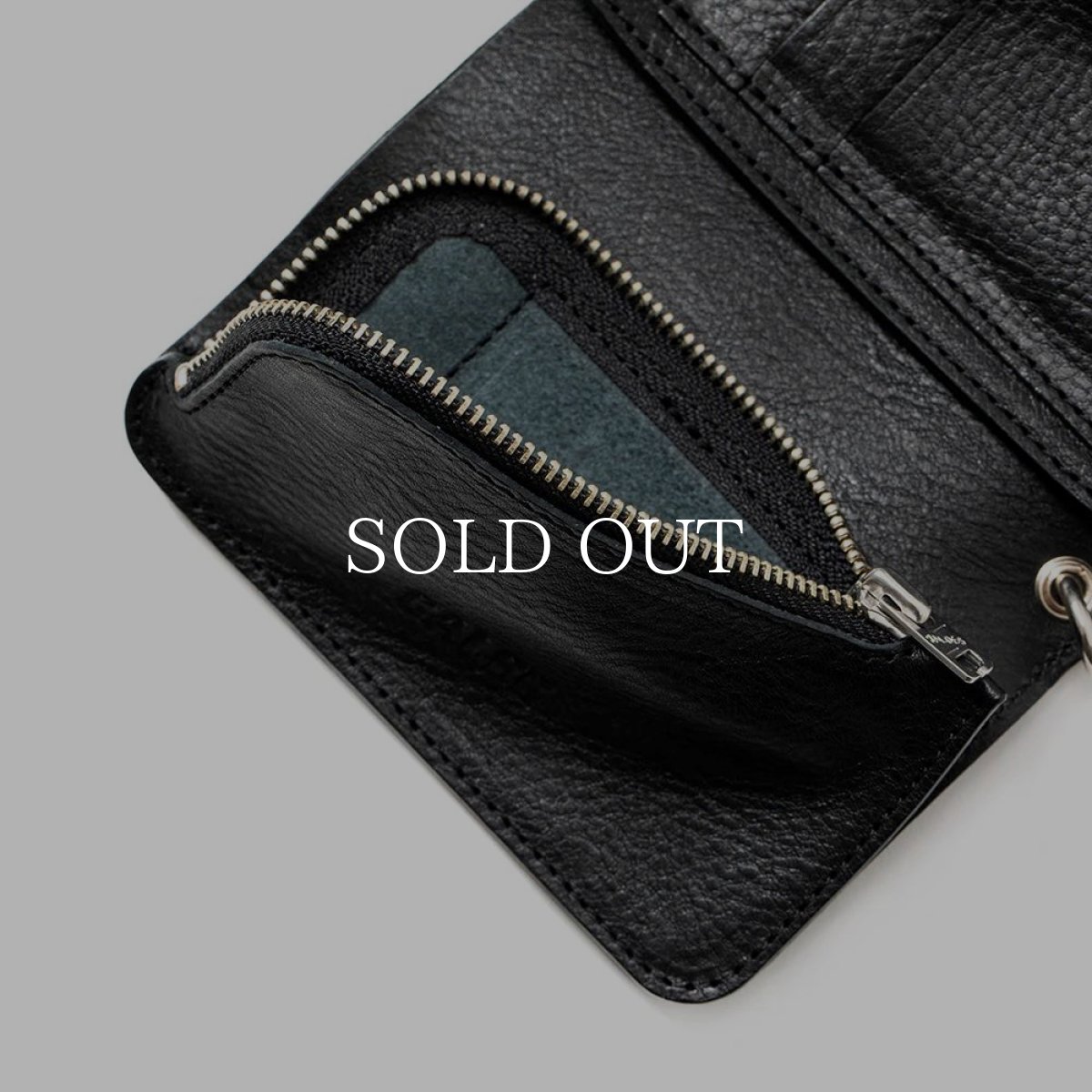 画像7: CALEE  STUDS LEATHER FLAP HALF WALLET (7)