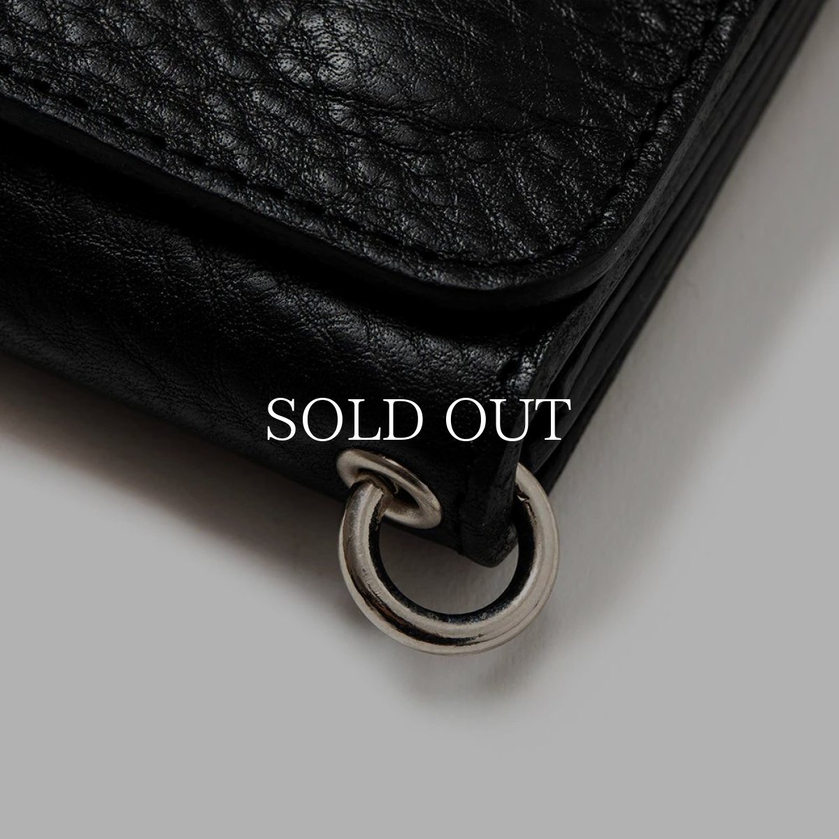 画像4: CALEE  STUDS LEATHER FLAP HALF WALLET (4)