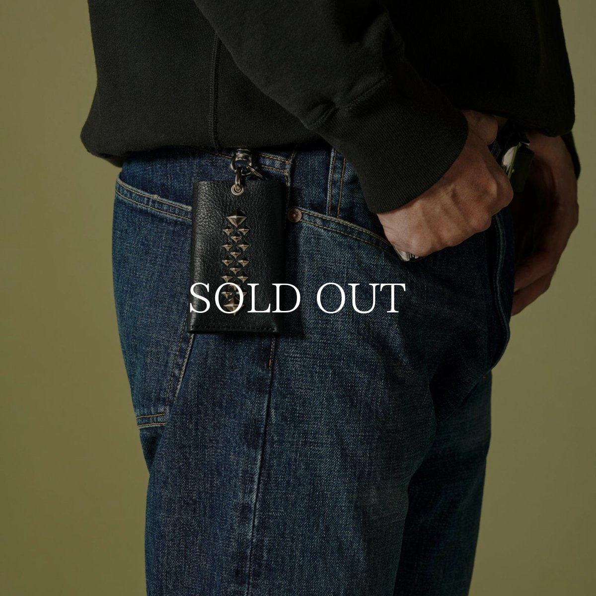 画像8: CALEE  STUDS LEATHER KEY CASE (8)