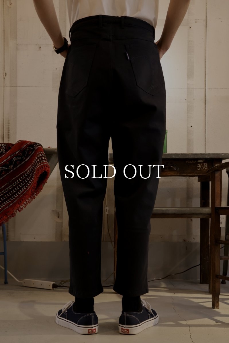 画像9: APPLEBUM  Loose Color Stretch Tapered Pants (9)