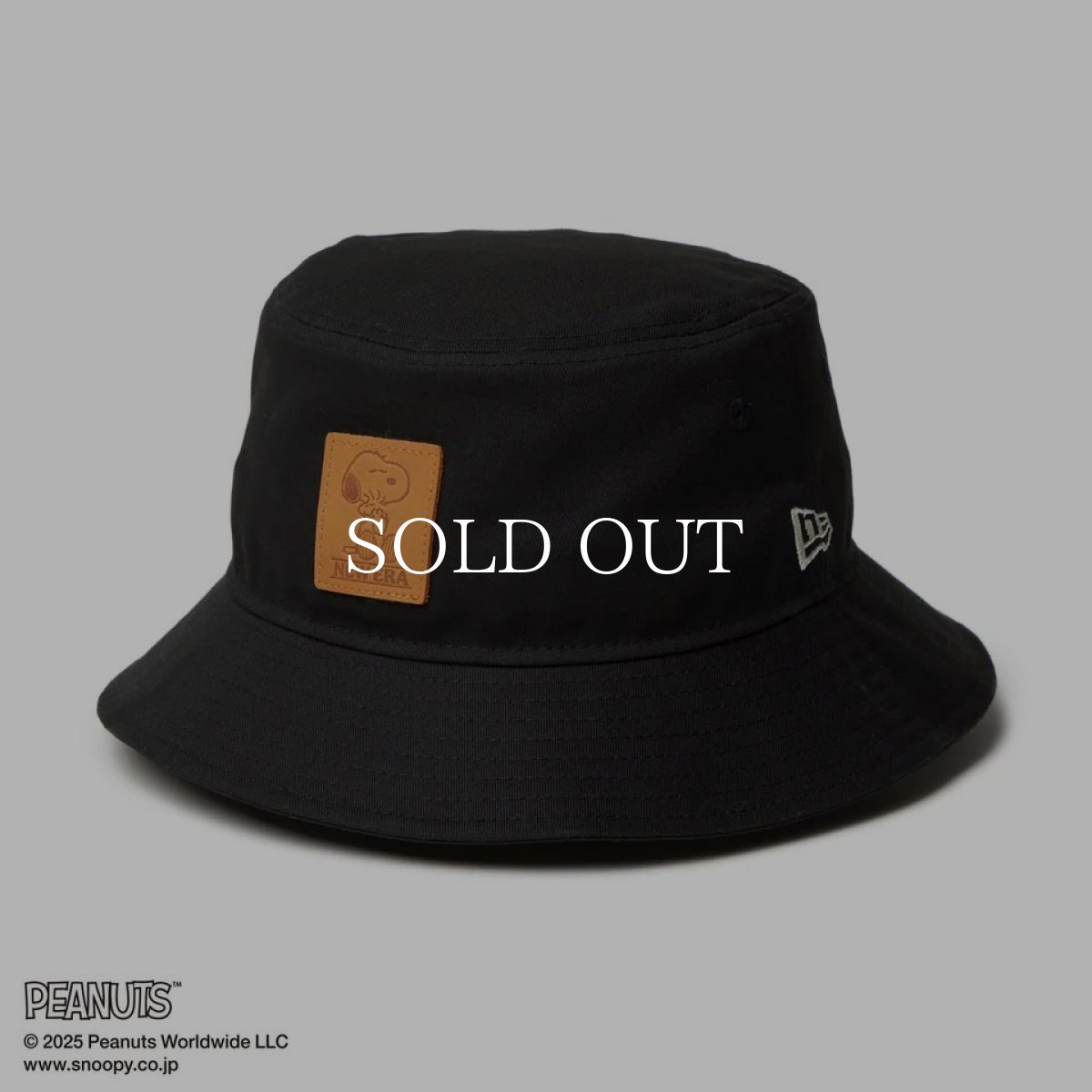 画像1: NEW ERA  バケット01 PEANUTS ピーナッツ レザーパッチ ブラック (1)
