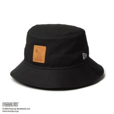 画像1: NEW ERA  バケット01 PEANUTS ピーナッツ レザーパッチ ブラック (1)