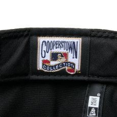 画像9: NEW ERA  9FORTY A-Frame MLB Black & White ニューヨーク・ヤンキース クーパーズタウン ブラック (9)