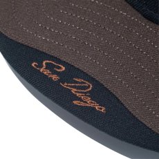 画像6: NEW ERA  59FIFTY St. Valentine's Day サンディエゴ・パドレス ブラック/ウォルナット レイヤードバイザー (6)