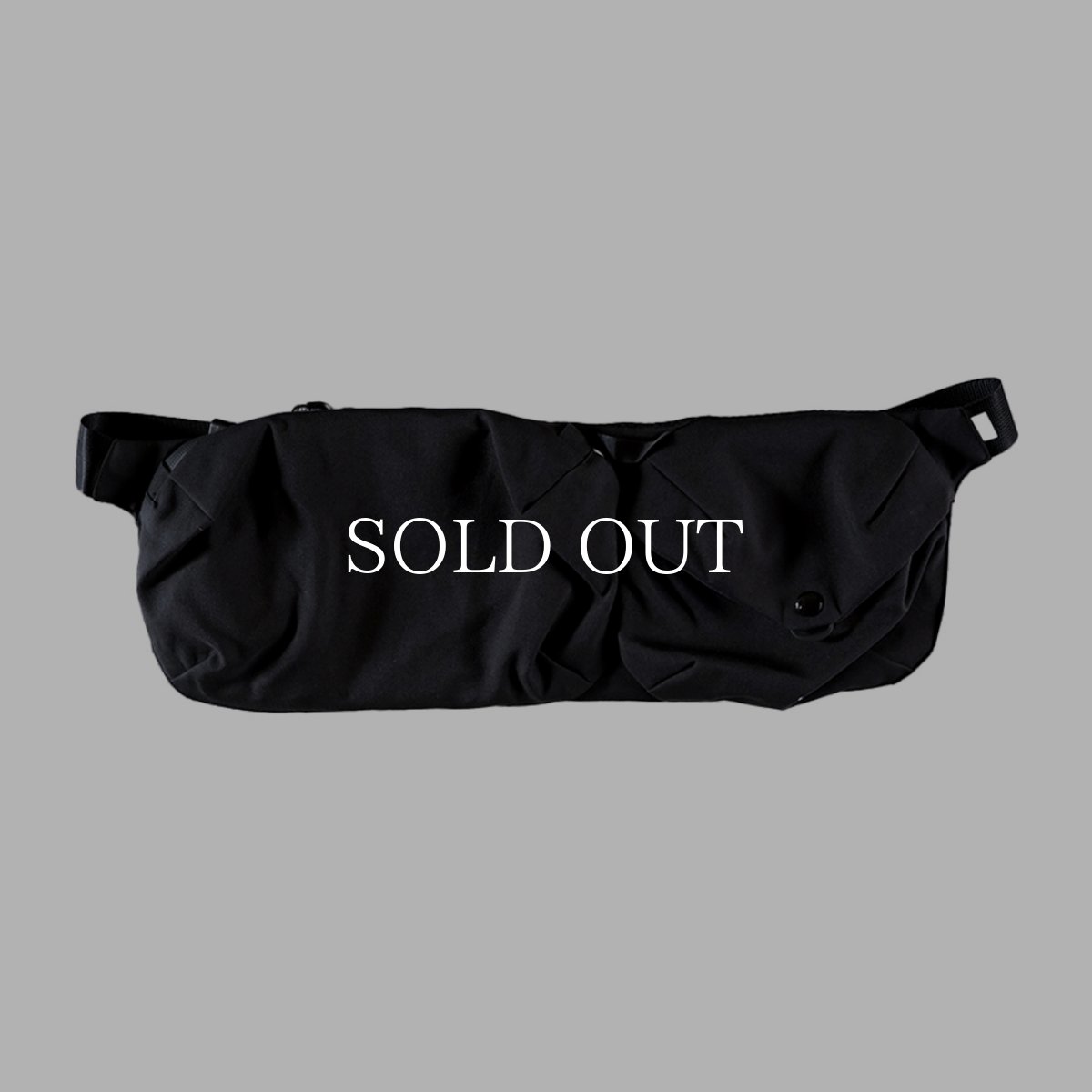 画像1: CMF OUTDOOR GARMENT  BODY BAG MOD (1)