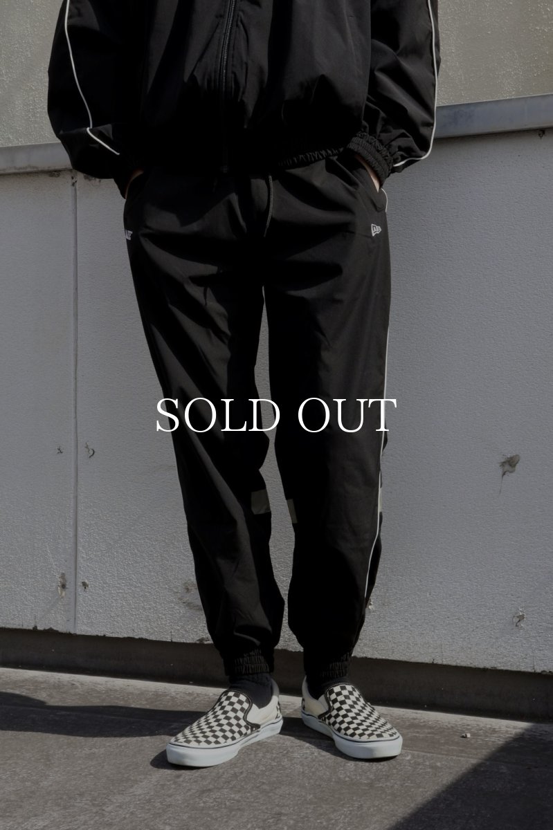 画像11: CALEE  × NEWERA®︎ CALEE LOGO OVERSIZED PIPING TRACK PANTS <EXCLUSIVE> (11)