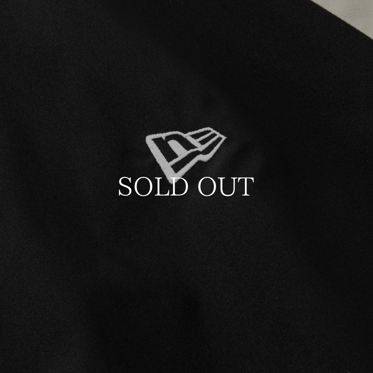 画像5: CALEE  × NEWERA®︎ CALEE LOGO OVERSIZED PIPING TRACK JACKET <EXCLUSIVE> (5)