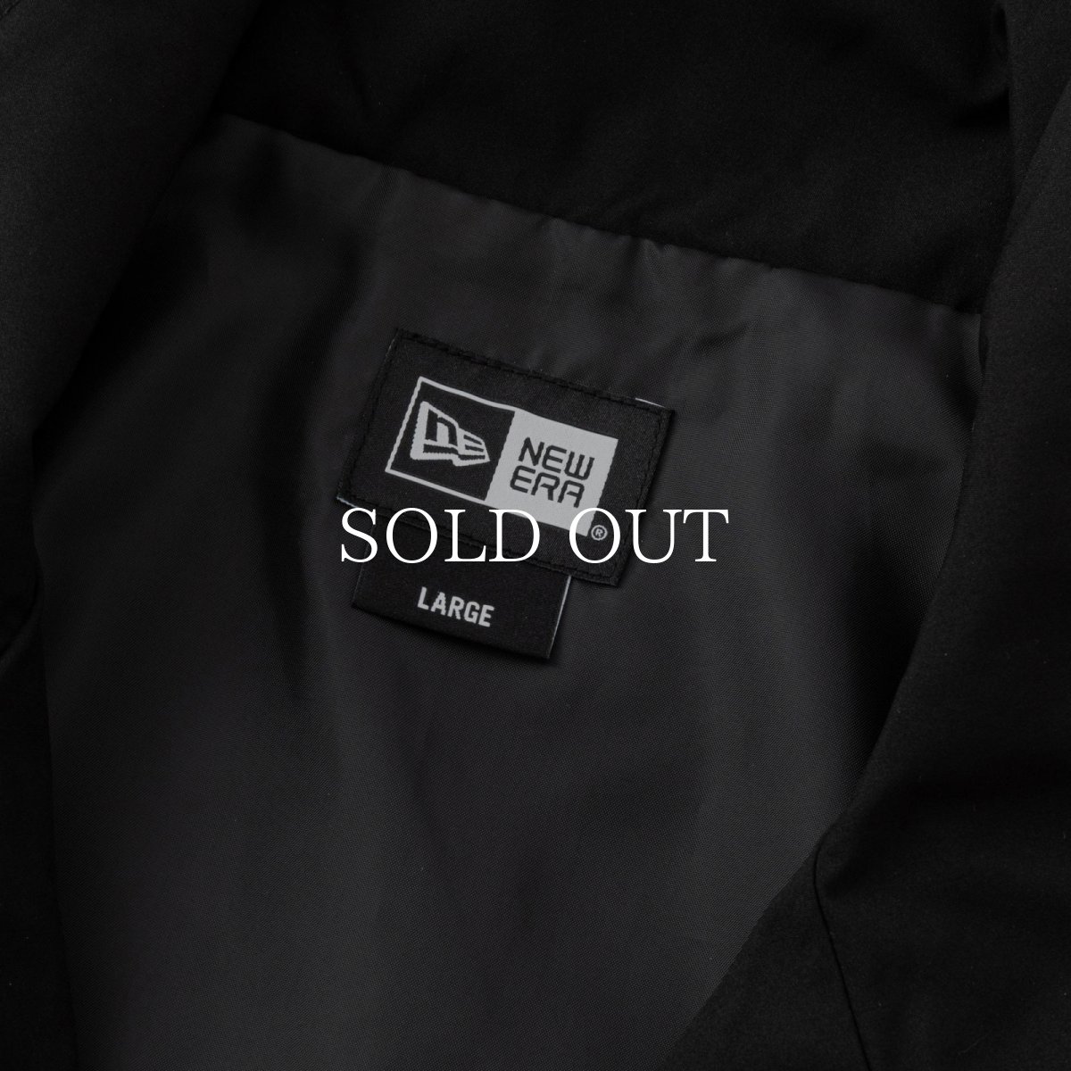 画像4: CALEE  × NEWERA®︎ CALEE LOGO OVERSIZED PIPING TRACK JACKET <EXCLUSIVE> (4)