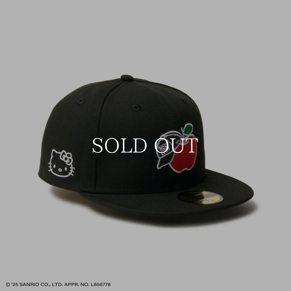 画像1: NEW ERA  59FIFTY HELLO KITTY リンゴ ブラック (1)