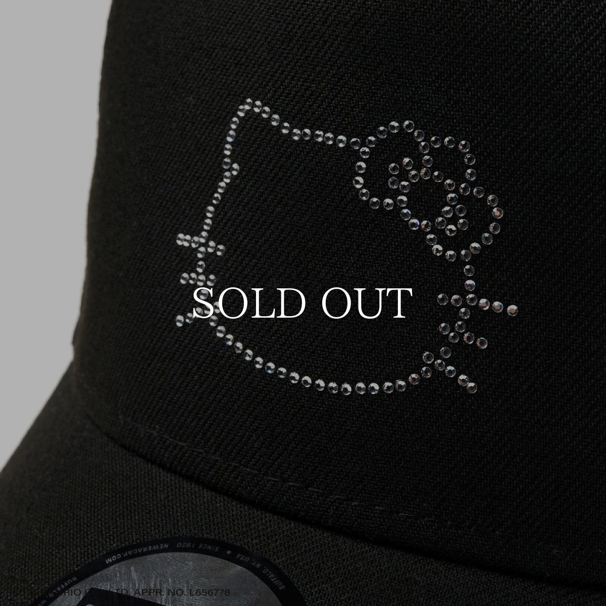 画像2: NEW ERA  9FORTY A-Frame トラッカー HELLO KITTY ラインストーン ブラック (2)