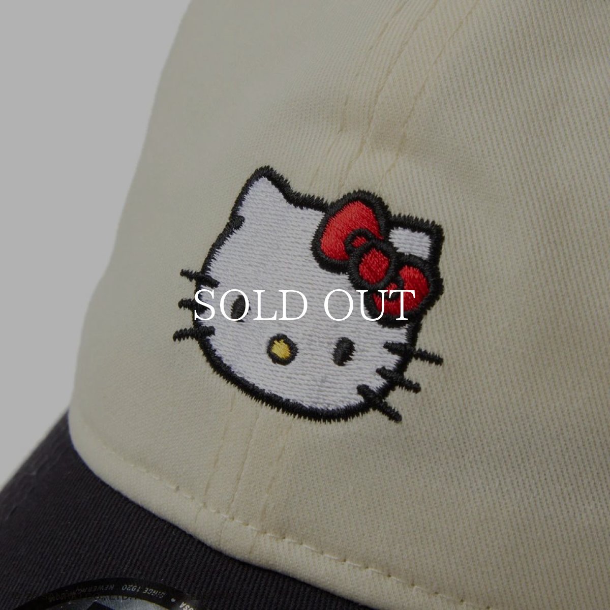 画像6: NEW ERA  9TWENTY HELLO KITTY ハローキティ クローム ネイビーバイザー (6)
