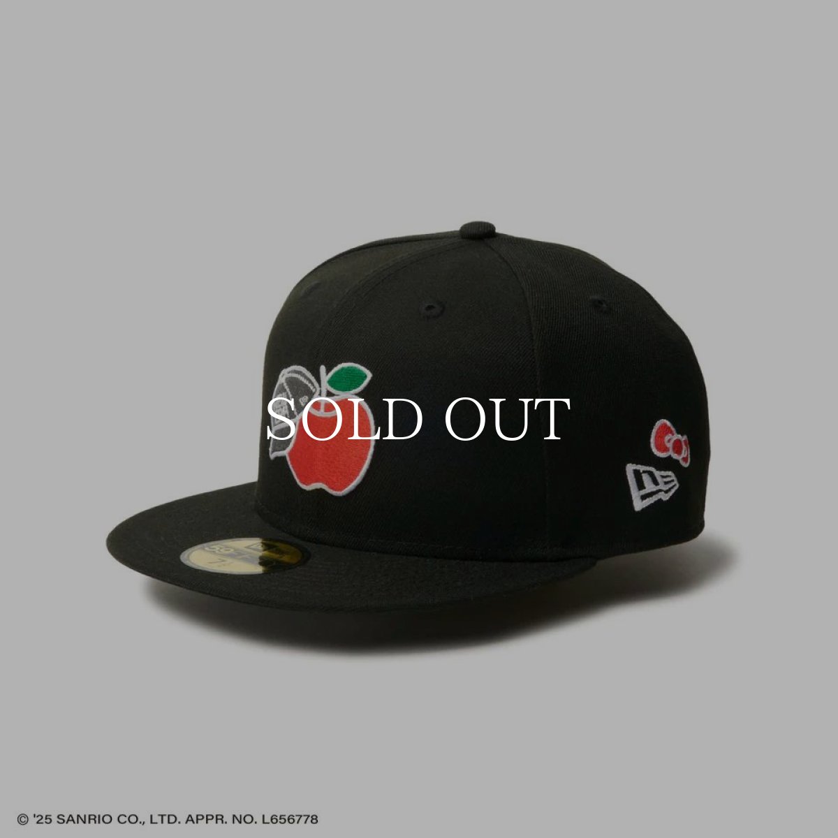 画像2: NEW ERA  59FIFTY HELLO KITTY リンゴ ブラック (2)