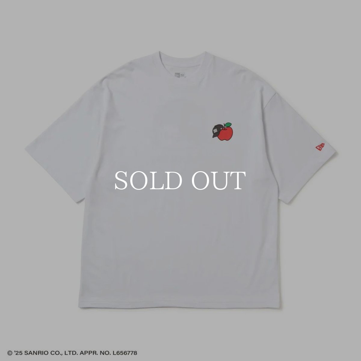 画像4: NEW ERA  半袖 オーバーサイズド コットン Tシャツ HELLO KITTY キャップ ホワイト (4)