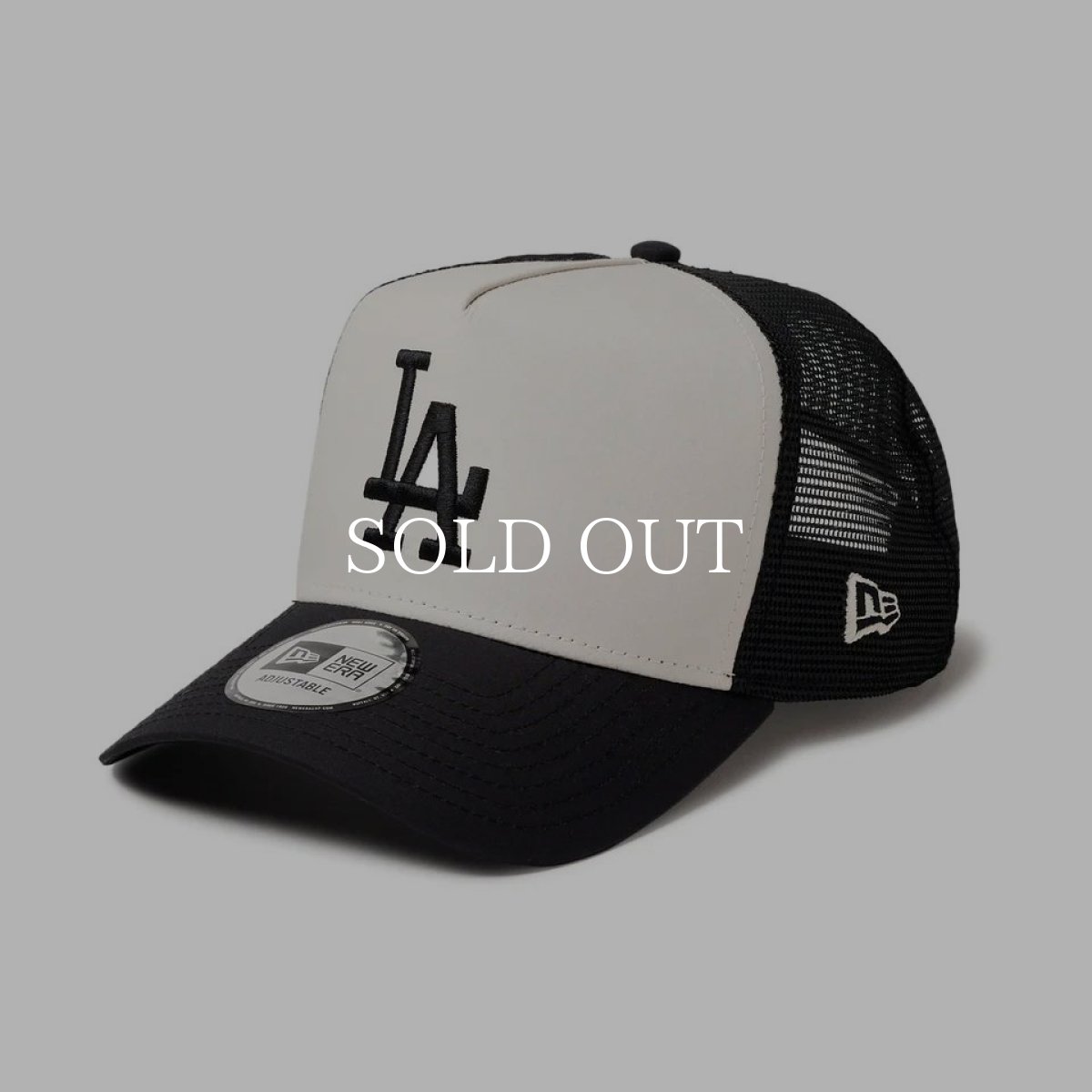 画像1: NEW ERA  9FORTY A-Frame トラッカー MLB Typewriter ロサンゼルス・ドジャース ブラック/クロームホワイト (1)