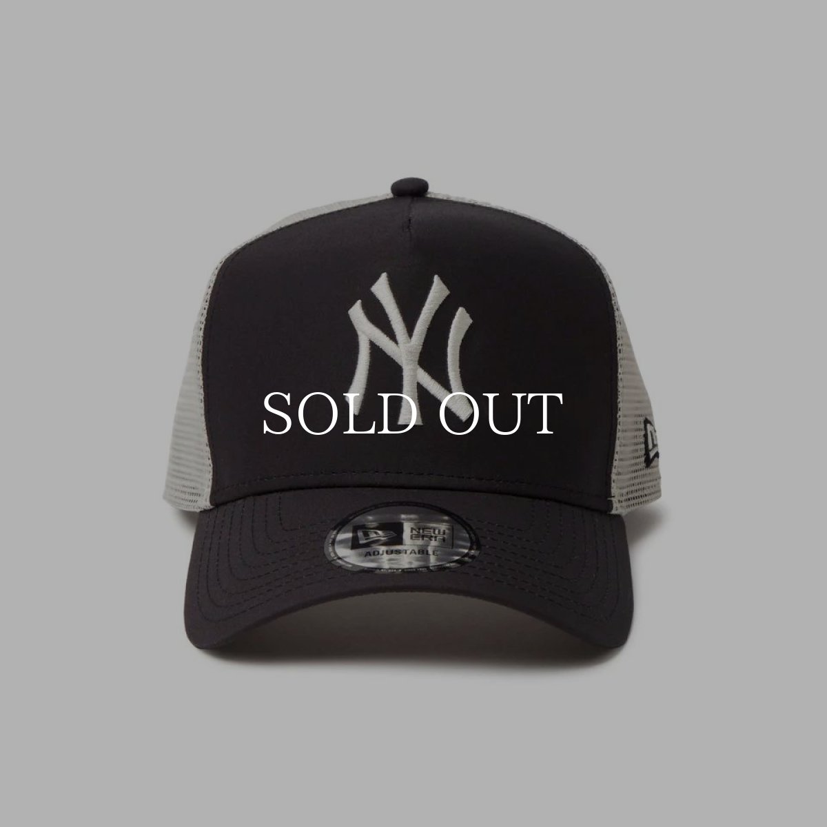 画像3: NEW ERA  9FORTY A-Frame トラッカー MLB Typewriter ニューヨーク・ヤンキース ブラック/クロームホワイト (3)