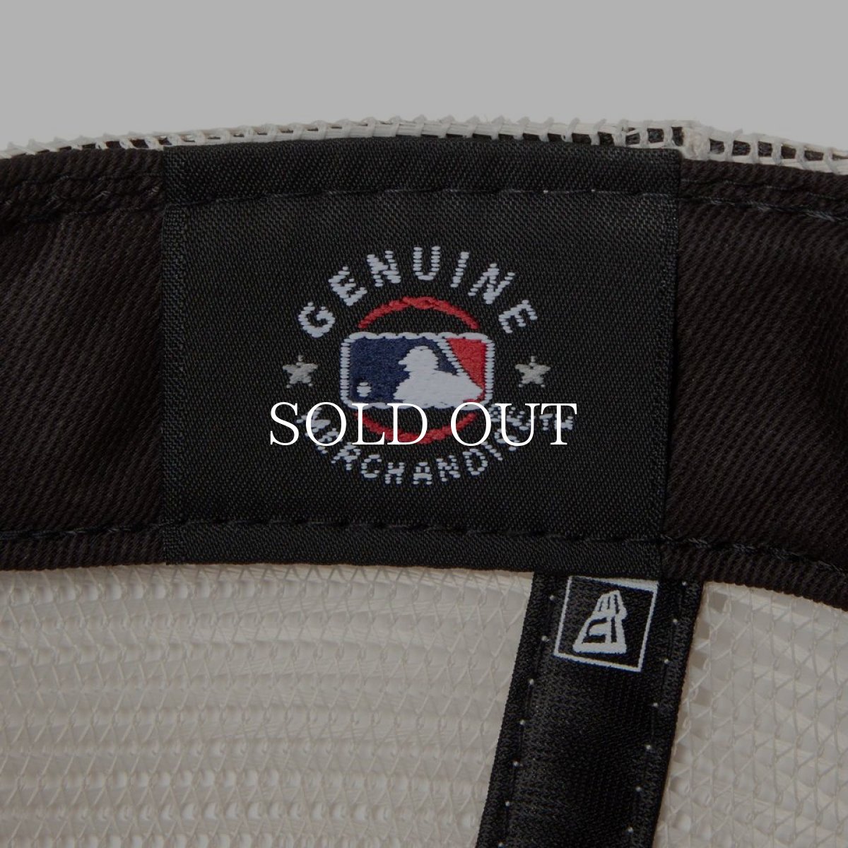 画像7: NEW ERA  9FORTY A-Frame トラッカー MLB Typewriter ニューヨーク・ヤンキース ブラック/クロームホワイト (7)