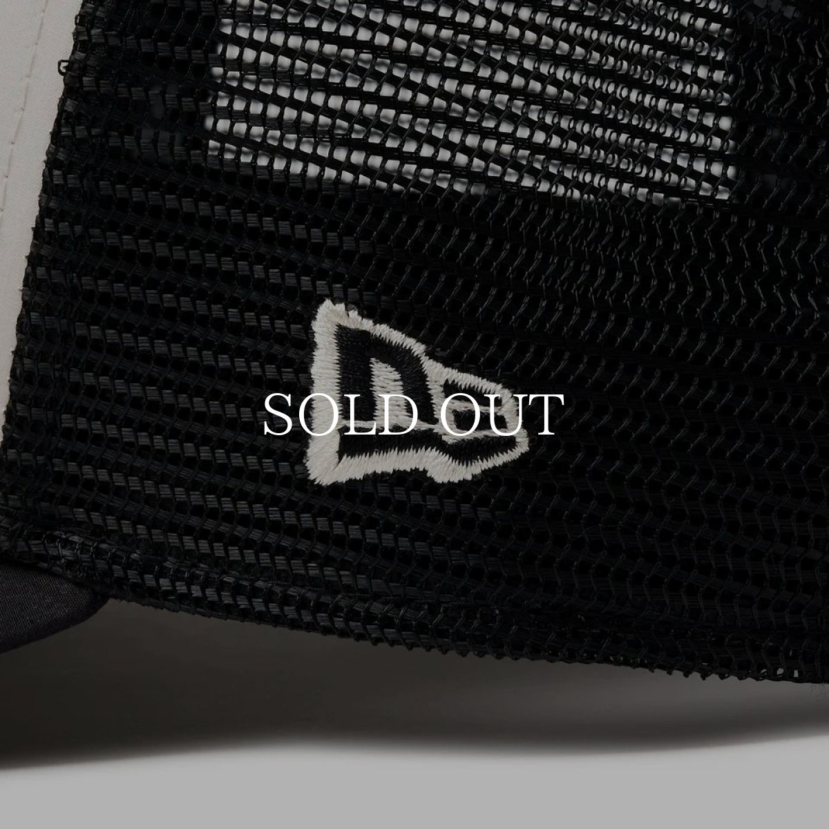 画像6: NEW ERA  9FORTY A-Frame トラッカー MLB Typewriter ロサンゼルス・ドジャース ブラック/クロームホワイト (6)