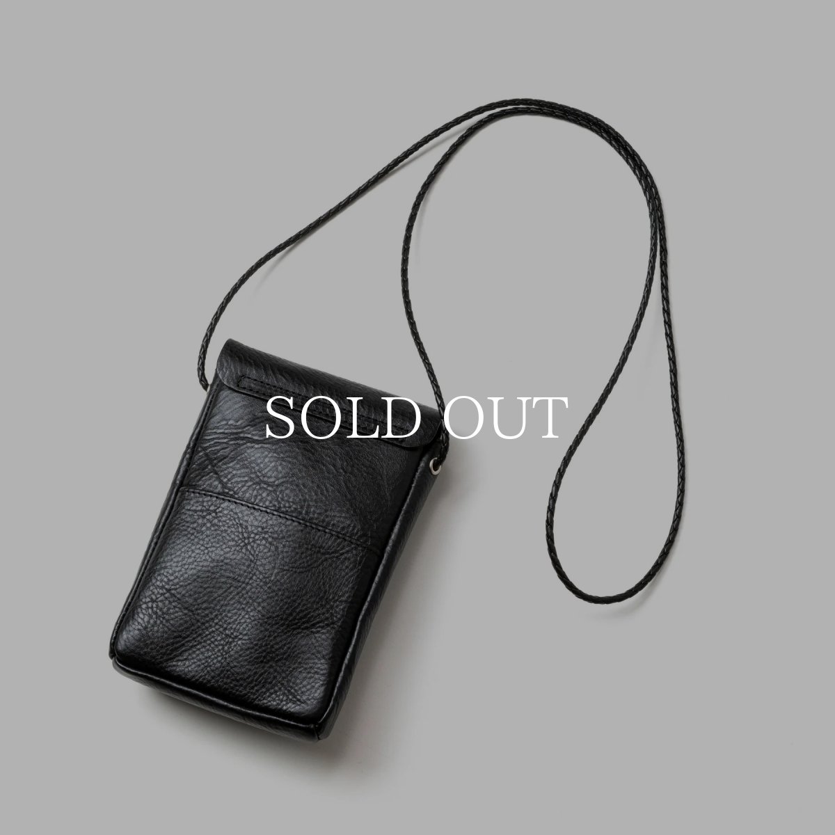 画像2: CALEE  STUDS LEATHER MULT POUCH (2)