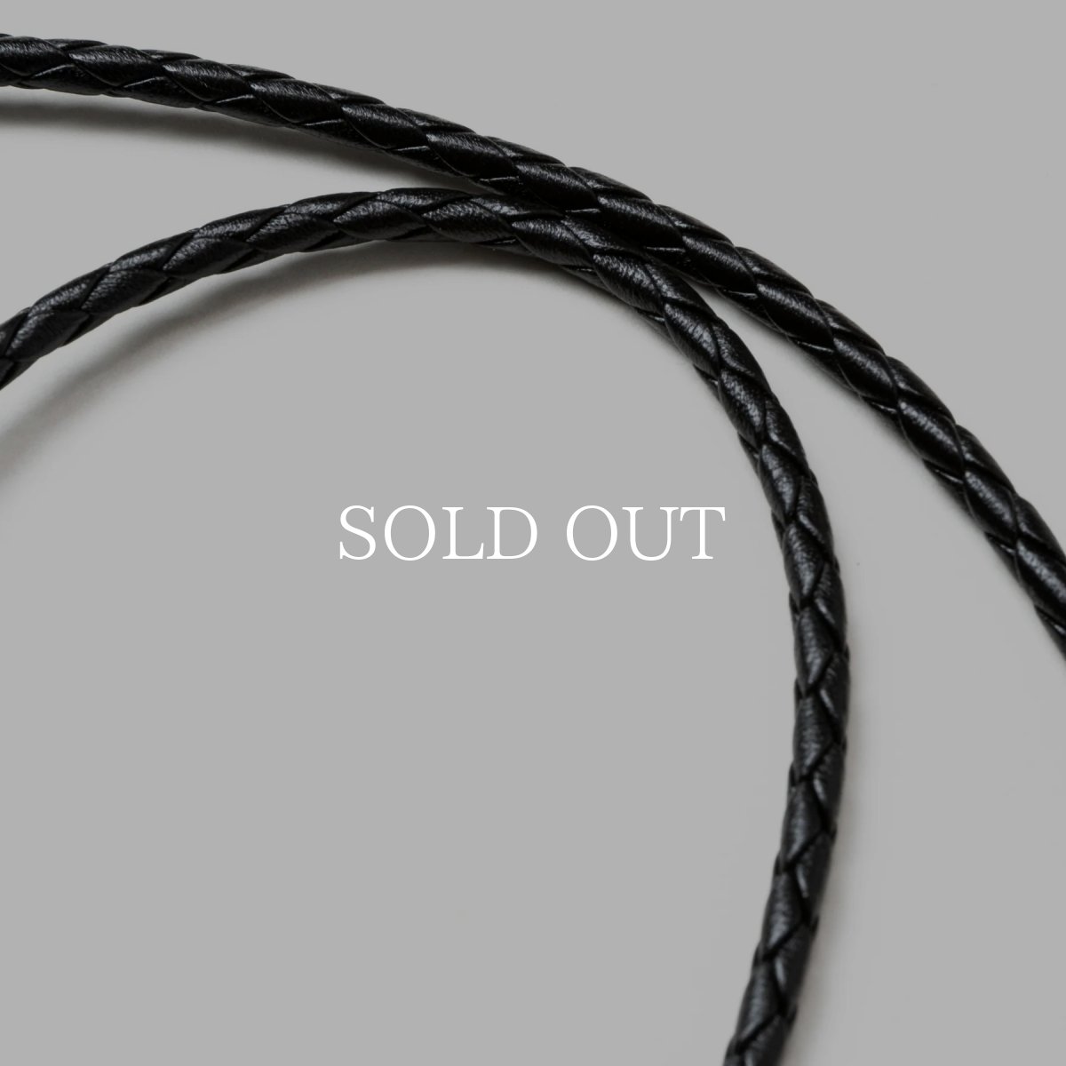 画像4: CALEE  STUDS LEATHER MULT POUCH (4)