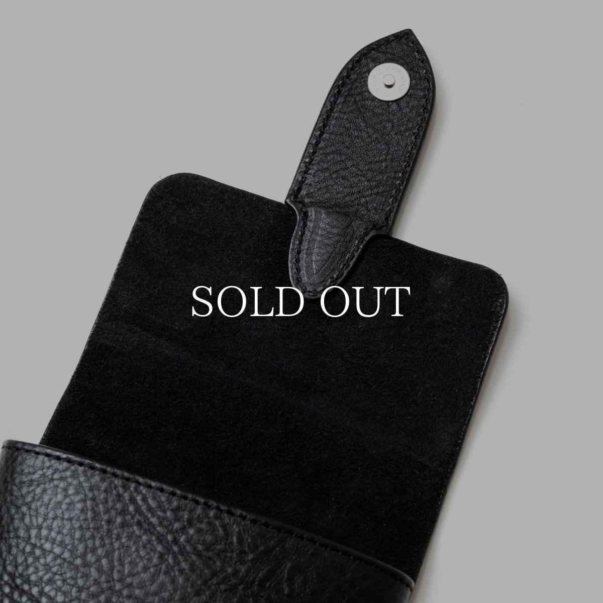 画像5: CALEE  STUDS LEATHER MULT POUCH (5)