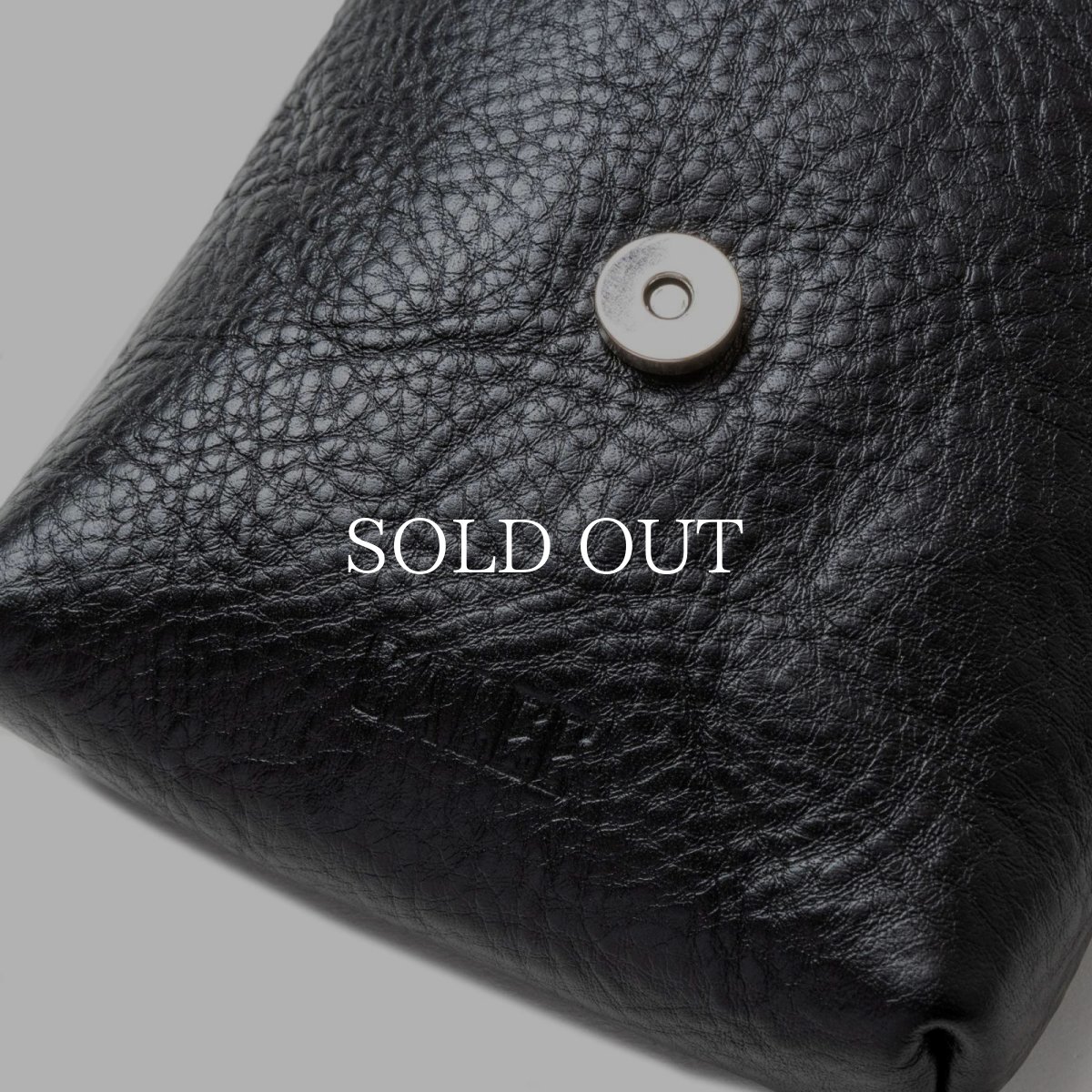 画像6: CALEE  STUDS LEATHER MULT POUCH (6)