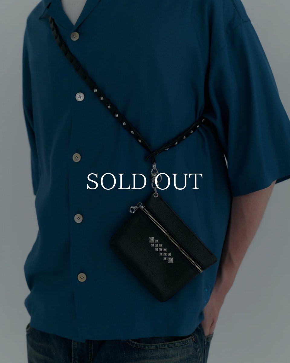 画像7: CALEE  STUDS LEATHER ZIP POUCH (7)