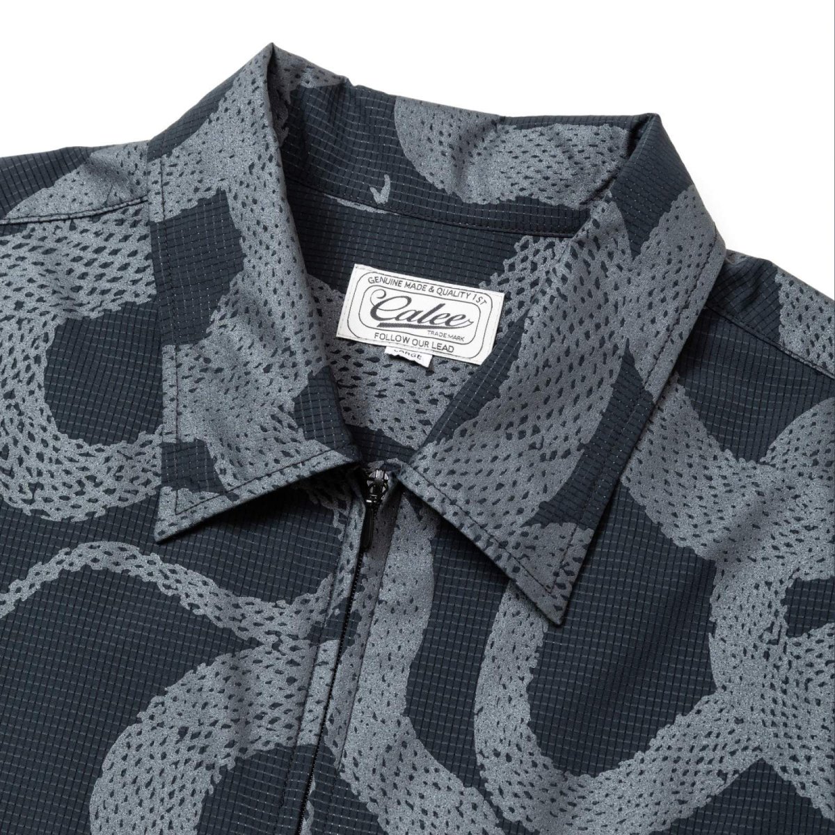 画像3: CALEE  DOTAIR®︎ SNAKE PATTERN ZIP SH <REFLECTOR> (3)