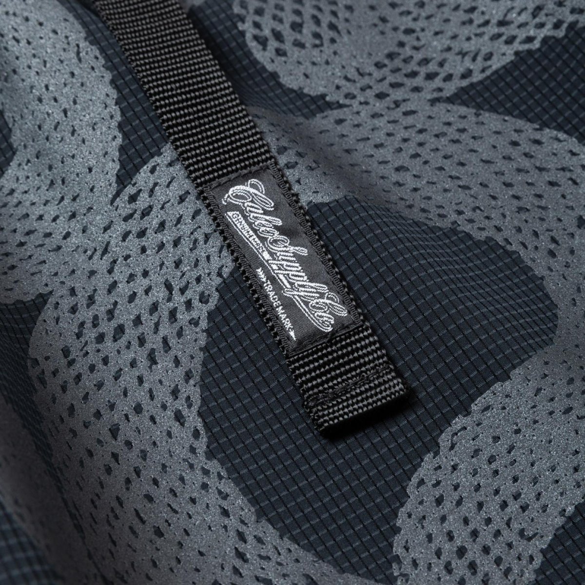 画像4: CALEE  DOTAIR®︎ SNAKE PATTERN EASY PANTS ＜REFLECTOR＞ (4)