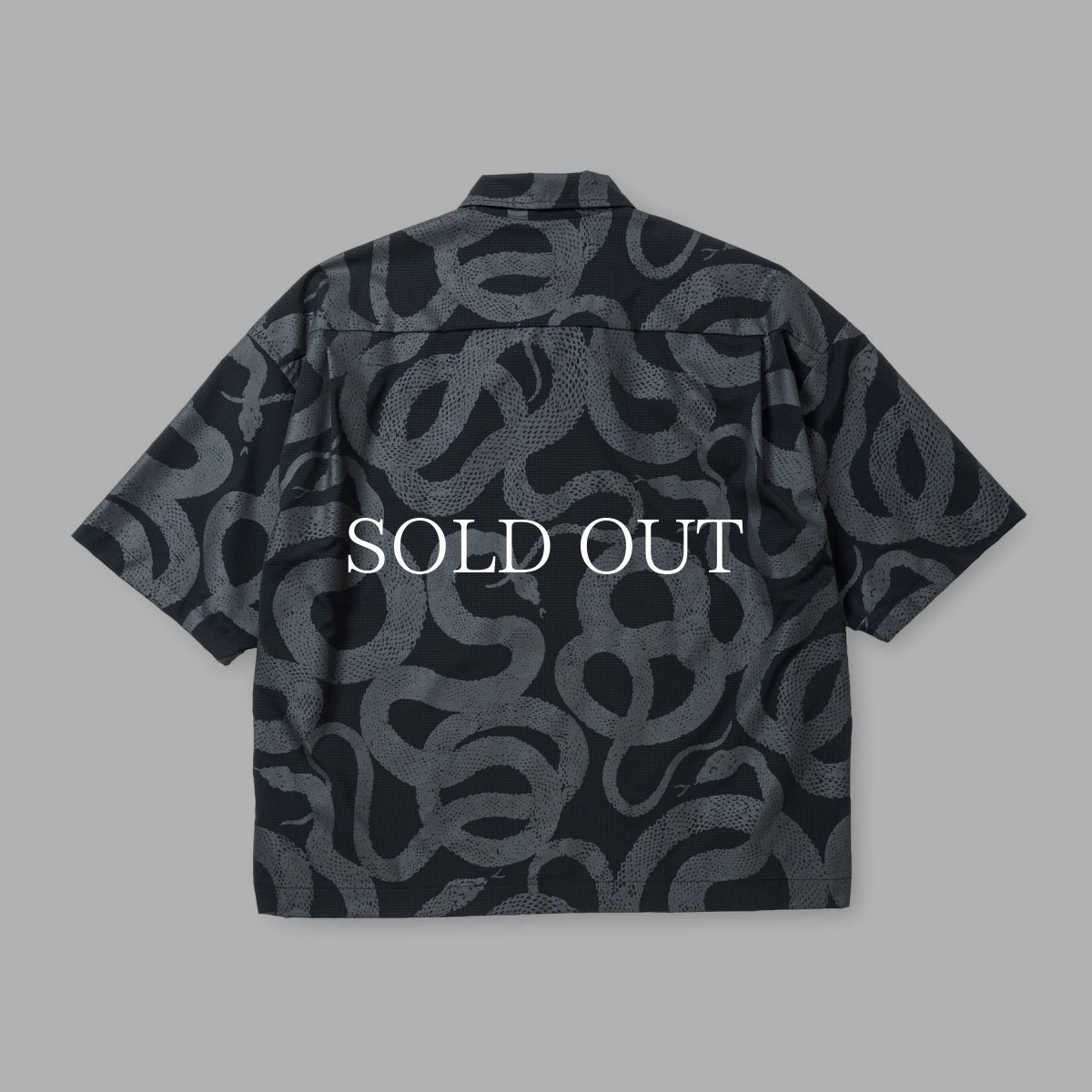 画像2: CALEE  DOTAIR®︎ SNAKE PATTERN ZIP SH ＜REFLECTOR＞ (2)