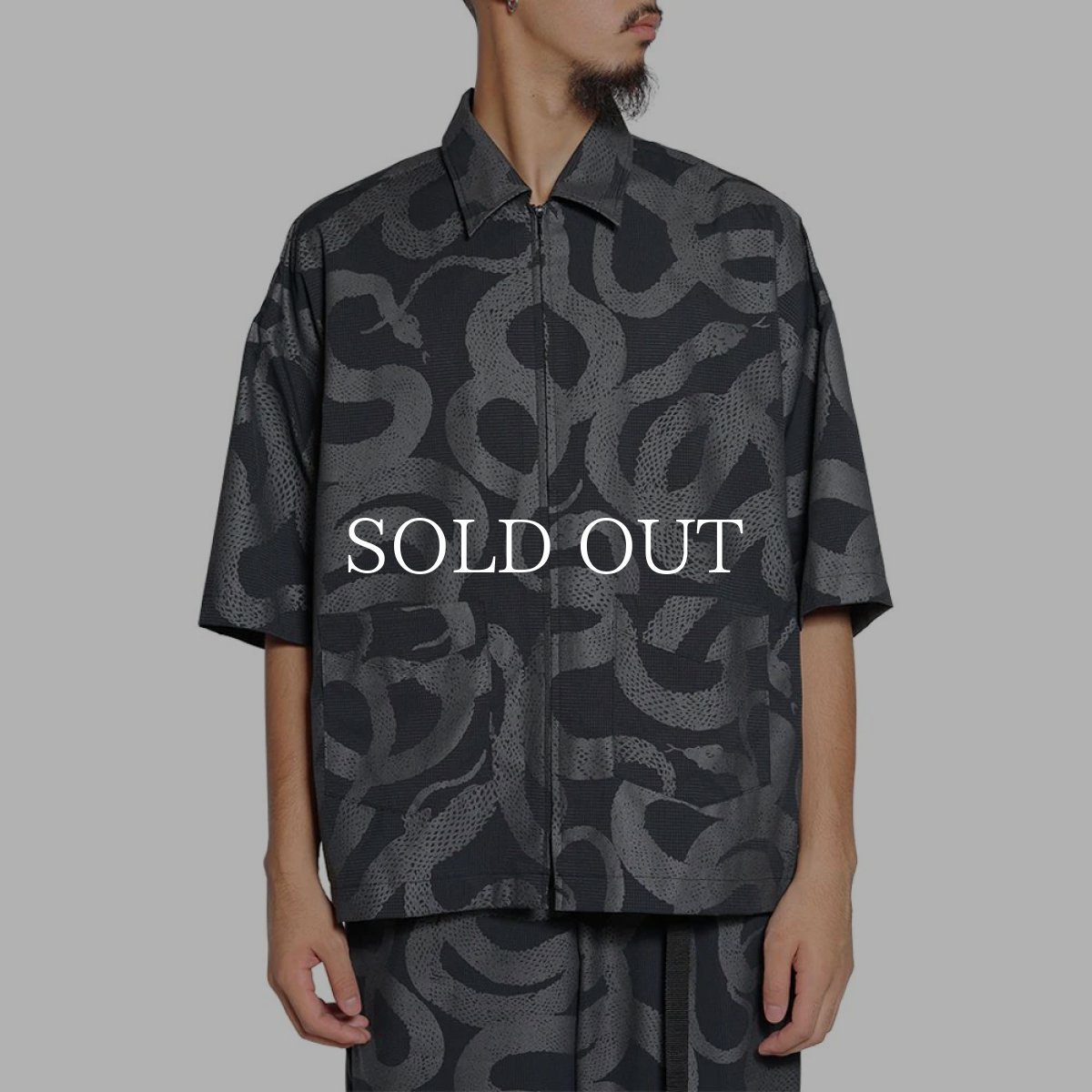 画像6: CALEE  DOTAIR®︎ SNAKE PATTERN ZIP SH ＜REFLECTOR＞ (6)