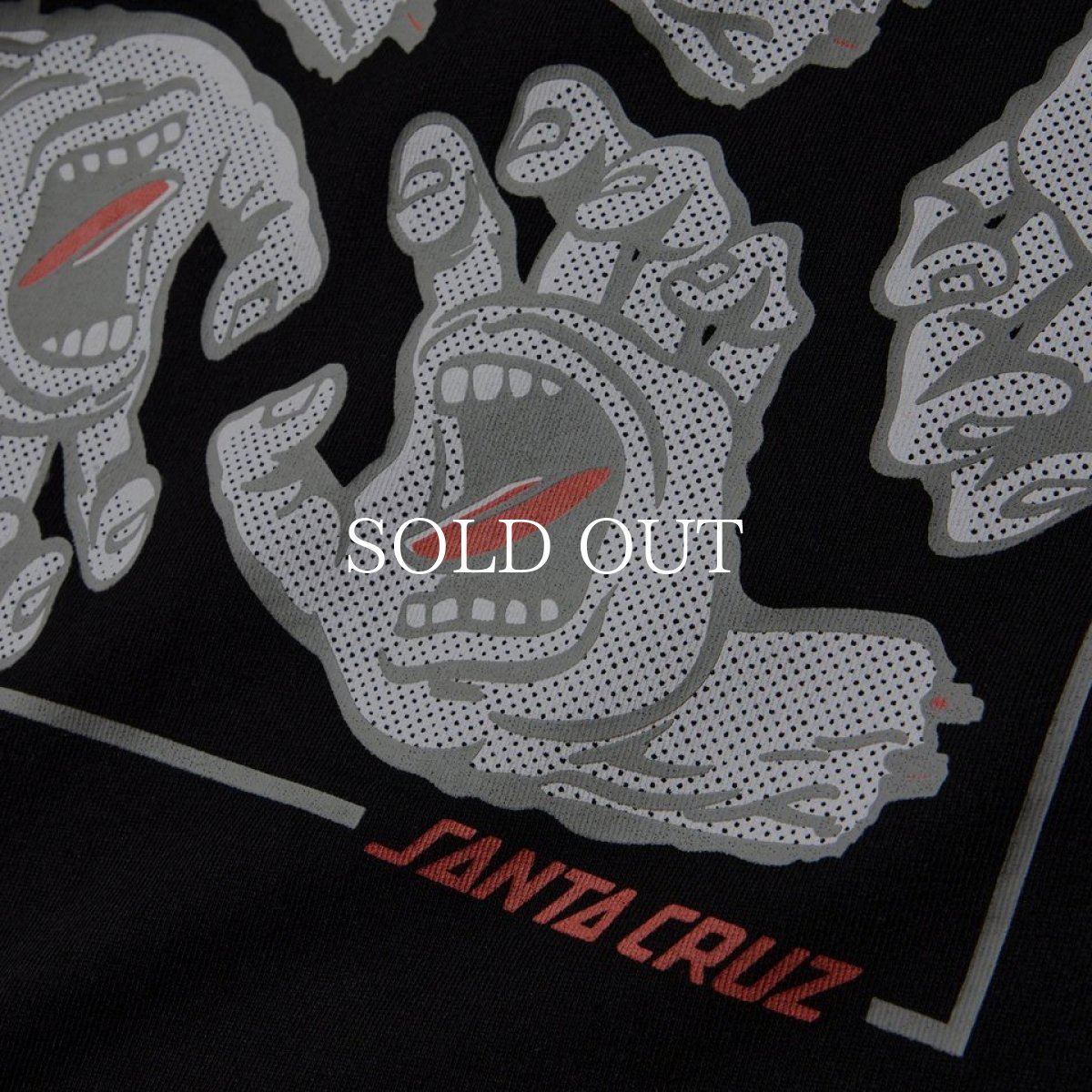 画像2: NEW ERA  半袖 オーバーサイズド コットン Tシャツ SANTA CRUZ スクリーミングハンド ブラック (2)