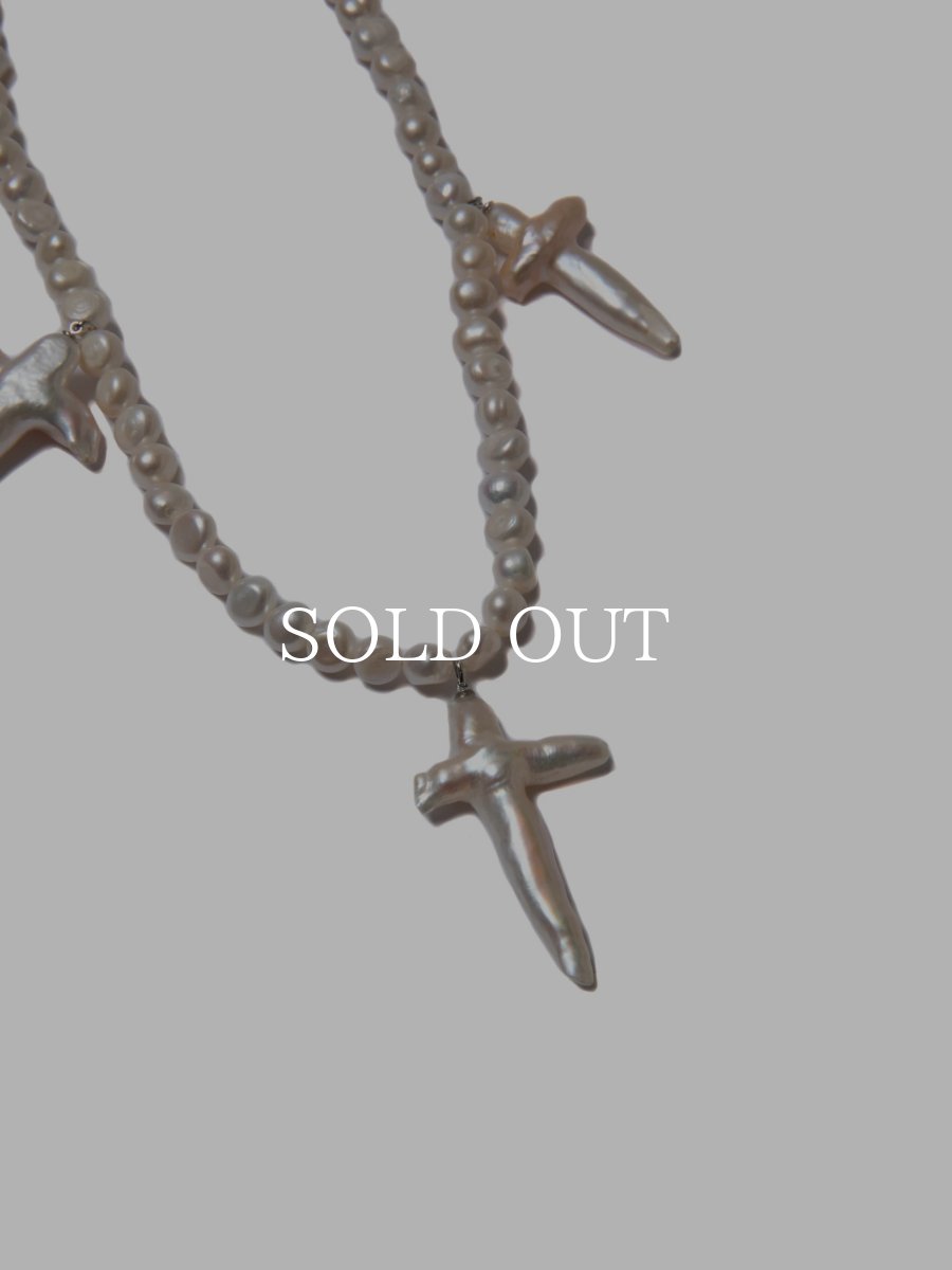 画像2: COOTIE   Distortion Cross Pearl Necklace (Type-2) (2)