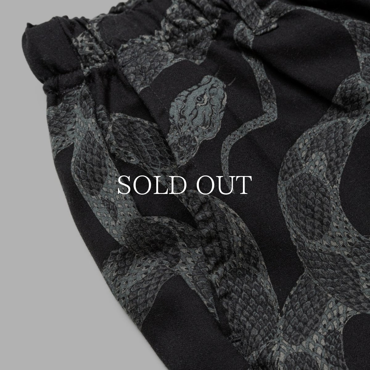 画像4: CALEE  ALLOVER SNAKE PATTERN EASY TROUSERS ＜EXCLUSIVE＞ (4)