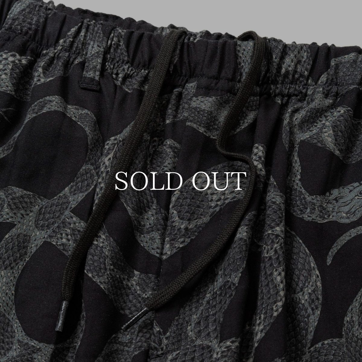 画像3: CALEE  ALLOVER SNAKE PATTERN EASY SHORTS ＜EXCLUSIVE>＞ (3)