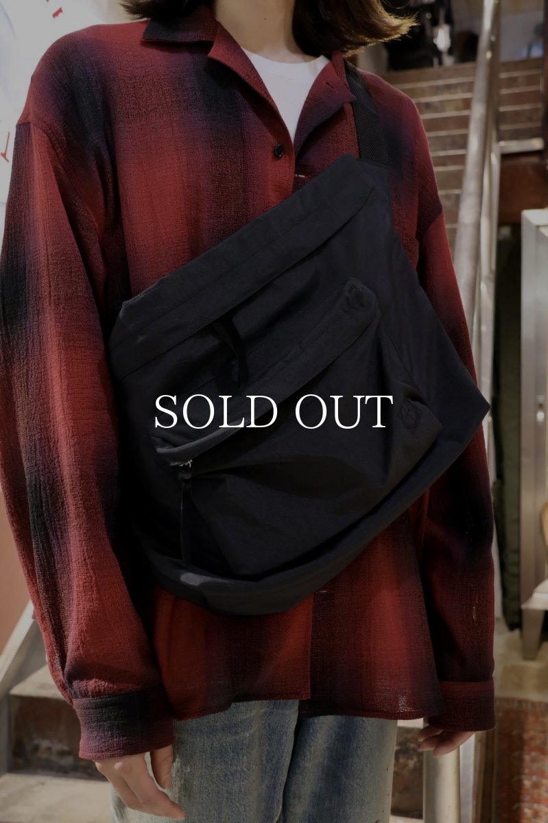 画像2: hobo  SHOULDER BAG NYLON OXFORD (2)