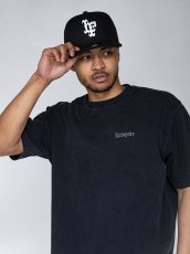 画像7: LFYT  OLD ENGLISH LOGO PIGMENT DYED TEE (7)