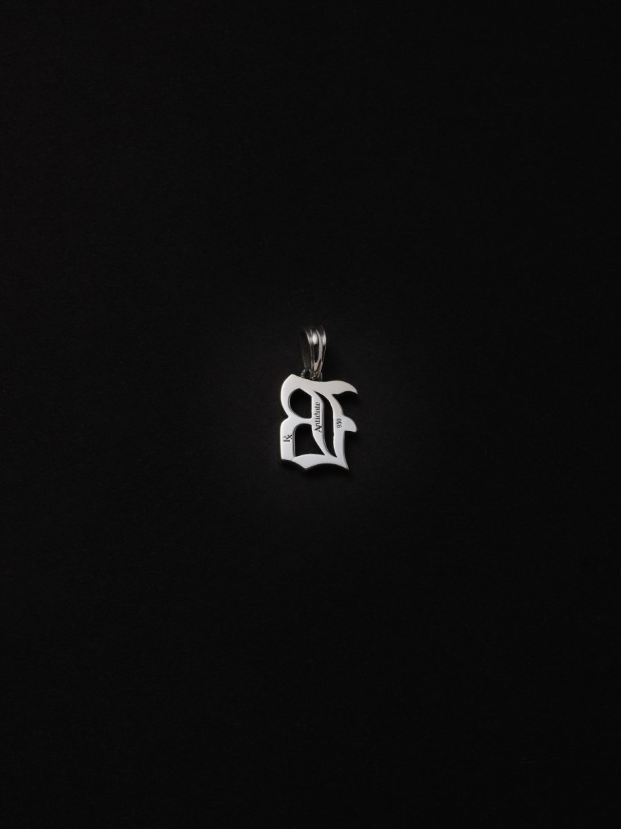 画像4: ANTIDOTE BUYERS CLUB   Engraved Initial Pendant (4)