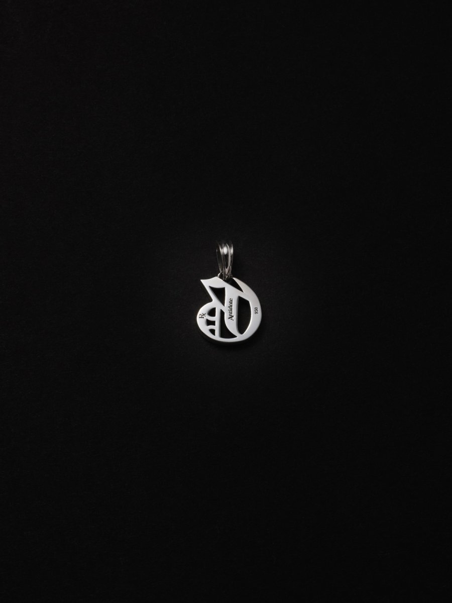 画像12: ANTIDOTE BUYERS CLUB   Engraved Initial Pendant (12)