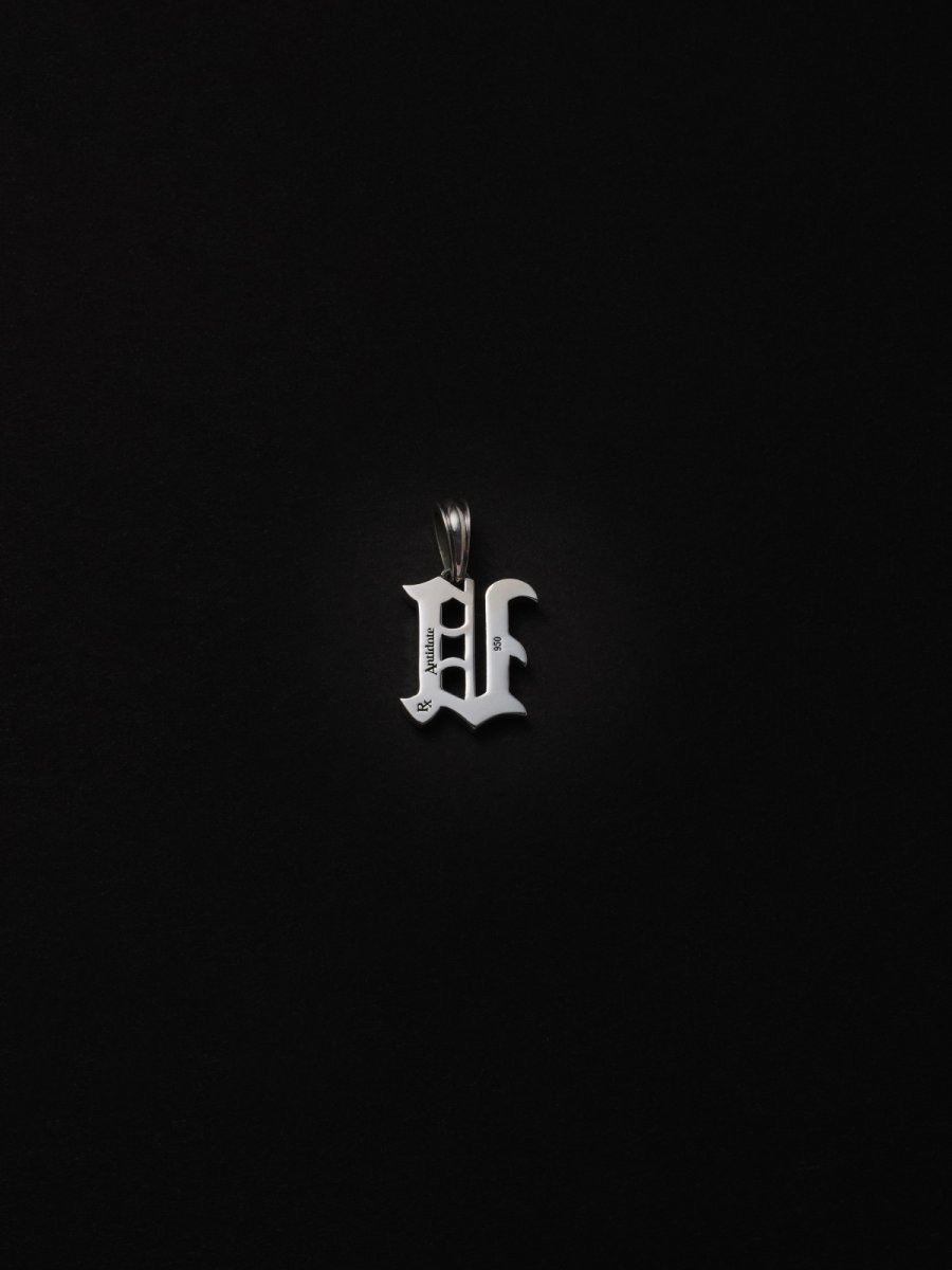 画像34: ANTIDOTE BUYERS CLUB   Engraved Initial Pendant (34)